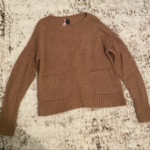 Warm brown tone chunky sweater with pockets